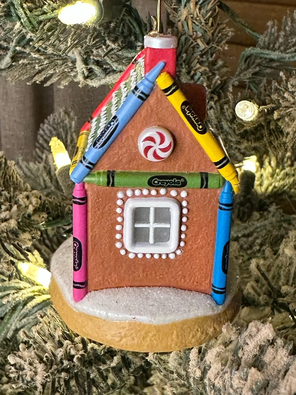 Hallmark 🖍️🏠🎄 add